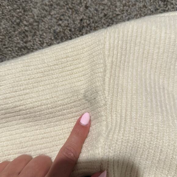 WEEKEND LOS ANGELES Women's Notched Collar Sweater Size S In Cream - Picture 6 of 12